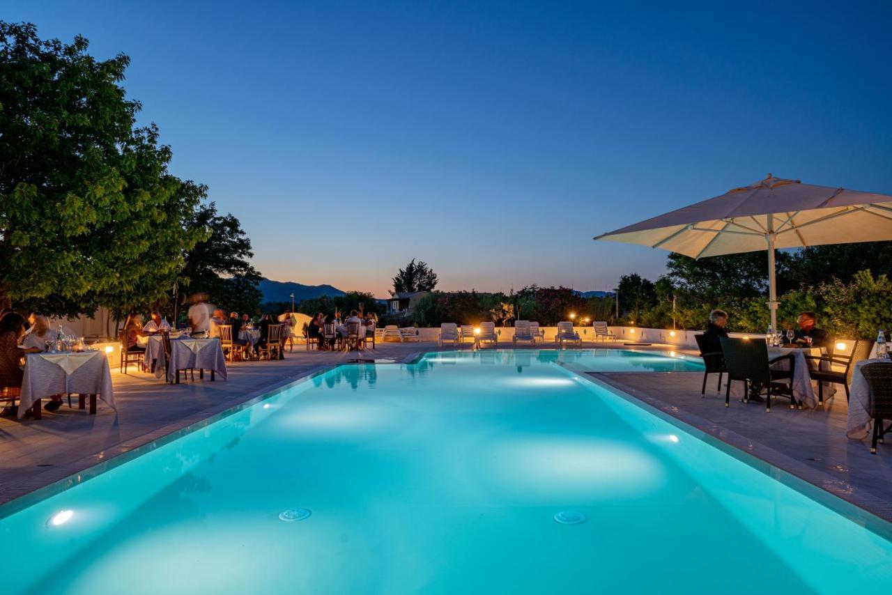 Hotel Le Mimose ซาน เตโอโดโร ภายนอก รูปภาพ