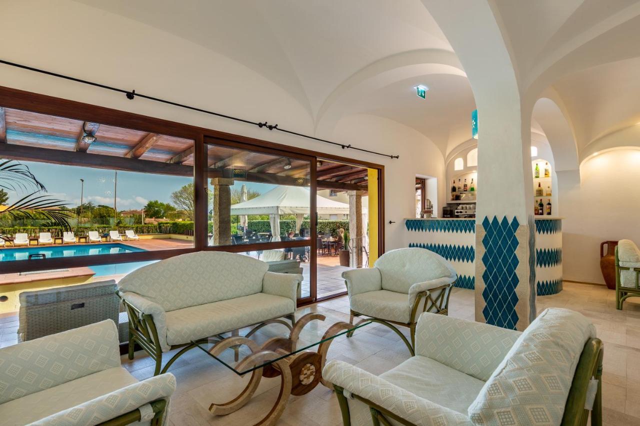 Hotel Le Mimose ซาน เตโอโดโร ภายนอก รูปภาพ